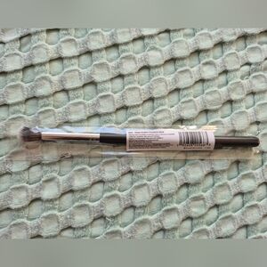 Morphe (M453) Crease Blender Eyeshadow Brush